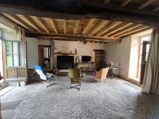 Vente Maison 9 pièces 300 m2 Ebréon