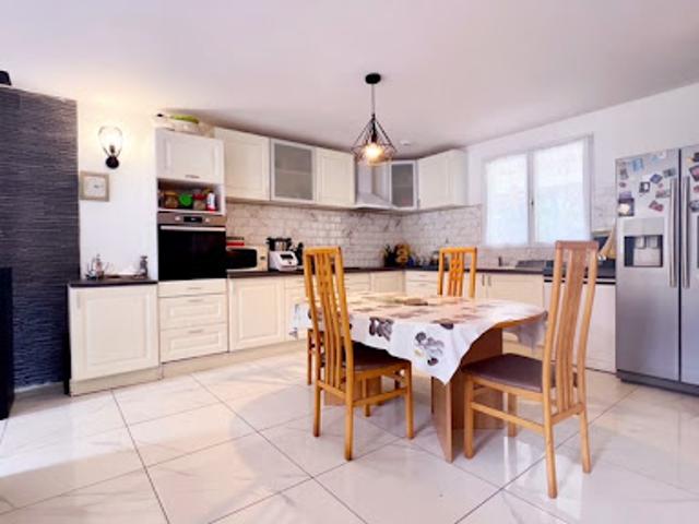 Vente Maison 9 pièces 300 m2 Fabas