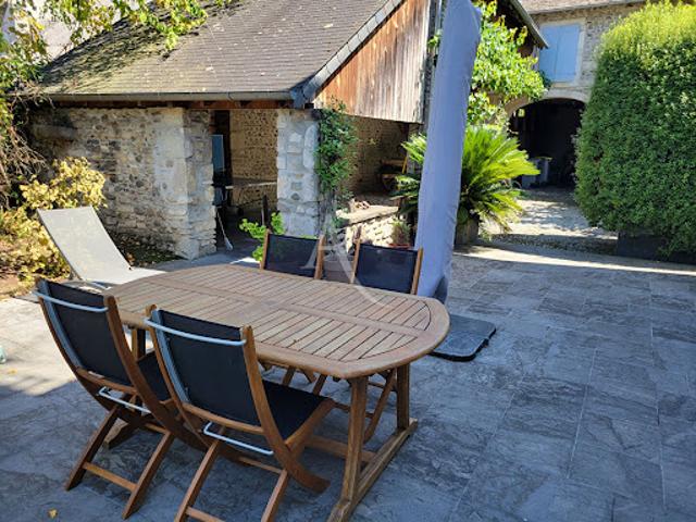 Vente Maison 9 pièces 300 m2 Pardies Piétat