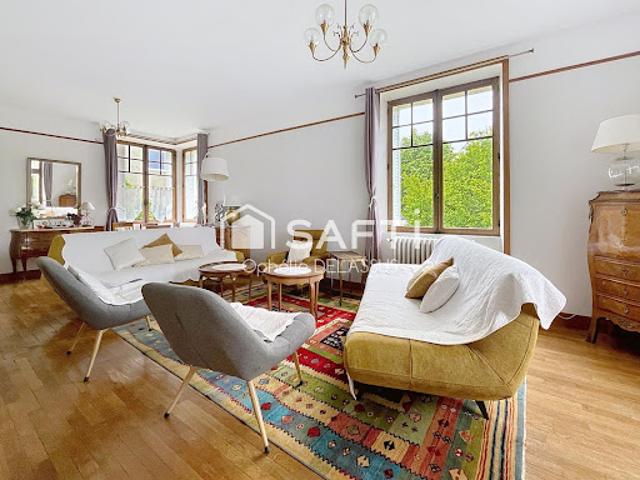 Vente Maison 9 pièces 300 m2 Uzerche