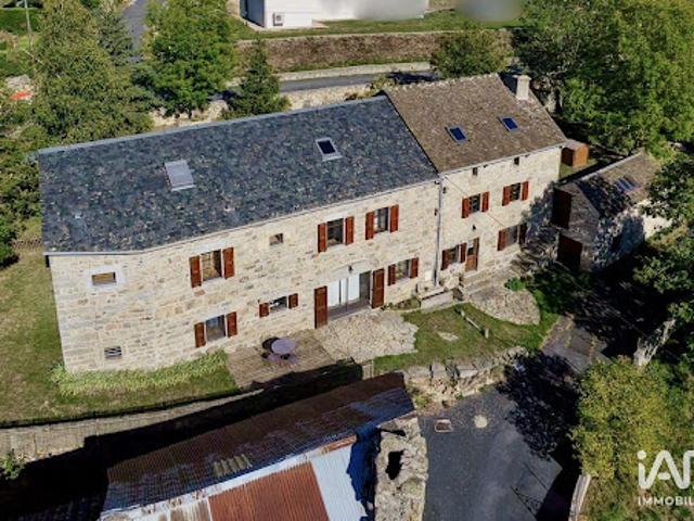 Vente Maison 9 pièces 303 m2 Saint Chély d'Apcher