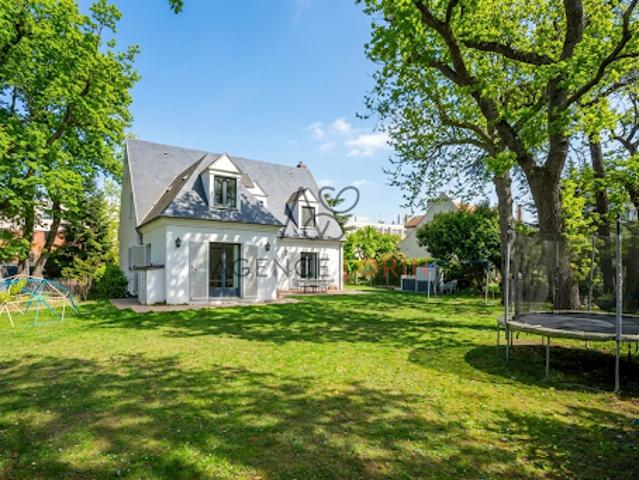 Vente Maison 9 pièces 318.98 m2 Le Vésinet