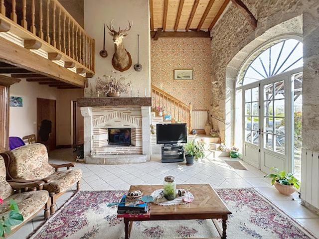 Vente Maison 9 pièces 310 m2 Moncrabeau
