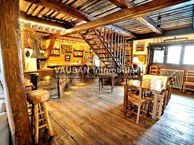 Vente Chalet 9 pièces 310 m2 Puy Saint Pierre