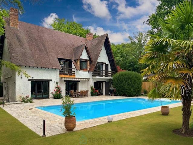 Vente Maison 9 pièces 312 m2 Saint Sauveur sur Ecole