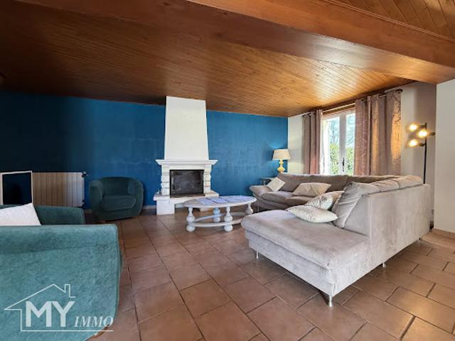 Vente Maison 9 pièces 313.18 m2 Saint Antoine de Breuilh
