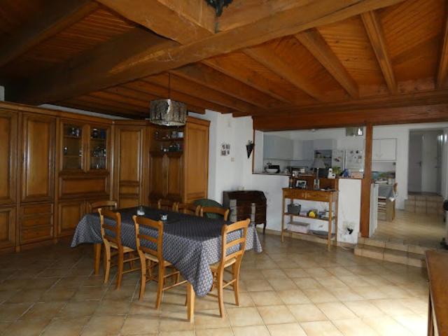 Vente Maison 9 pièces 324 m2 Jarnages