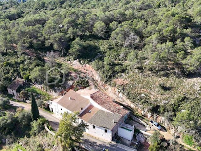 Vente Maison 9 pièces 326 m2 Saint Chinian