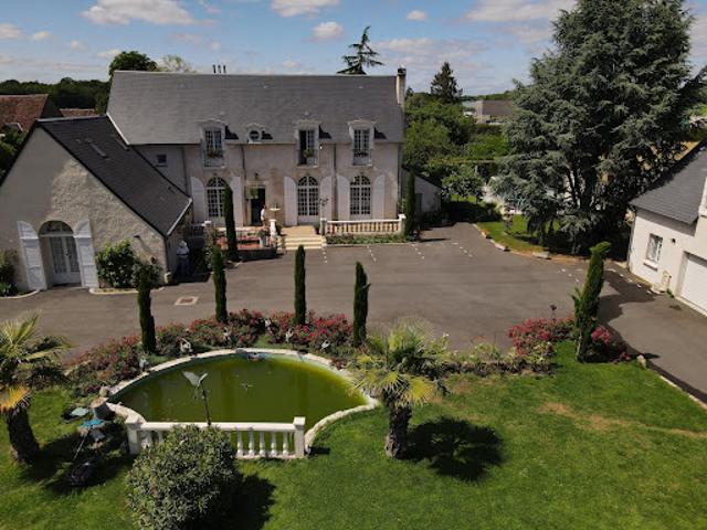 Vente Maison 9 pièces 320 m2 Charentilly