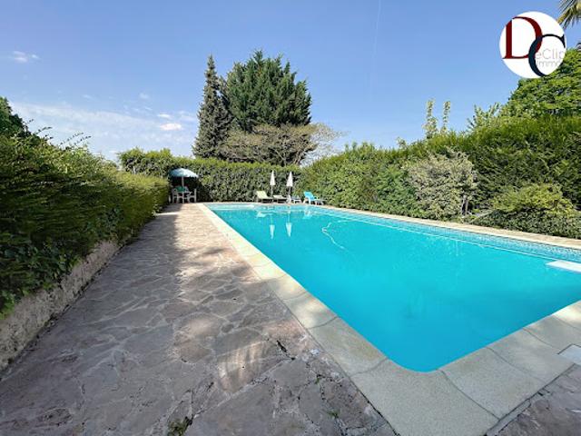 Vente Maison 9 pièces 276 m2 Pontpoint