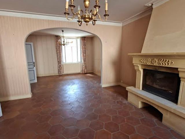 Vente Maison 9 pièces 330 m2 Villefranche de Lonchat