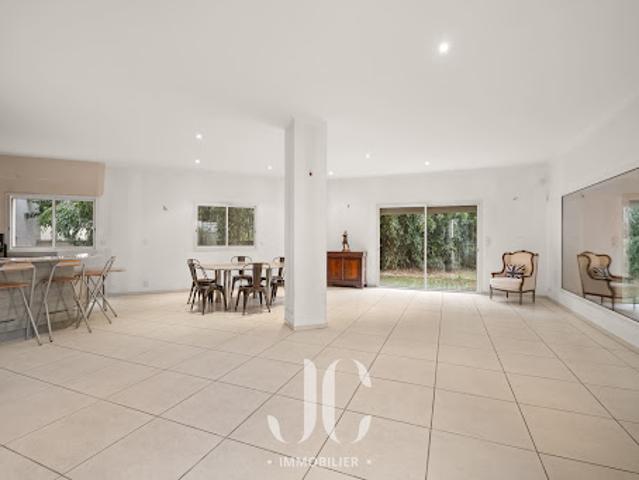 Vente Maison 9 pièces 331 m2 Villeurbanne