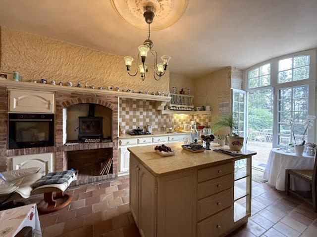 Vente Maison 9 pièces 333 m2 Nontron