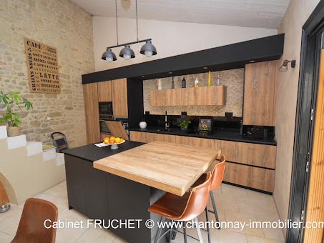 Vente Maison 9 pièces 345 m2 Chantonnay