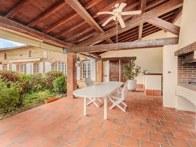Vente Maison 9 pièces 340 m2 Vieillevigne