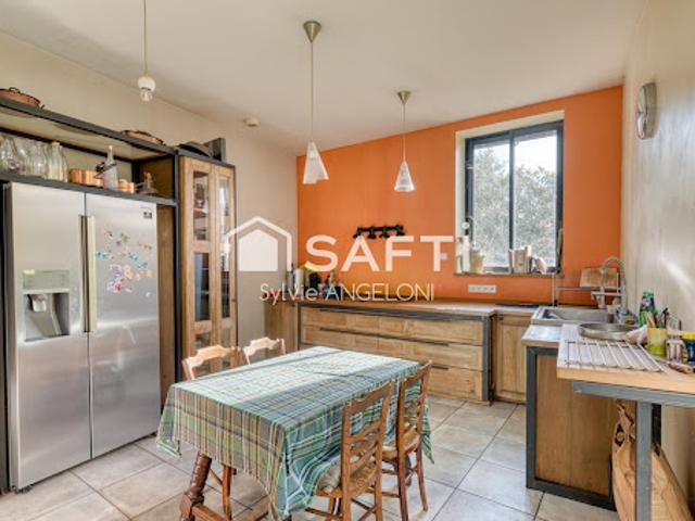 Vente Maison 9 pièces 342 m2 Rillieux la Pape