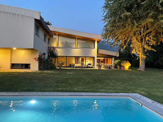 Vente Maison 9 pièces 343 m2 Chambery