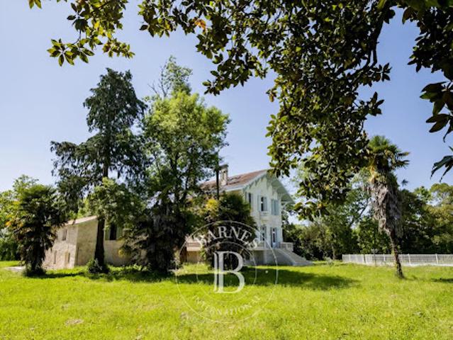 Vente Maison 9 pièces 358 m2 Beautiran