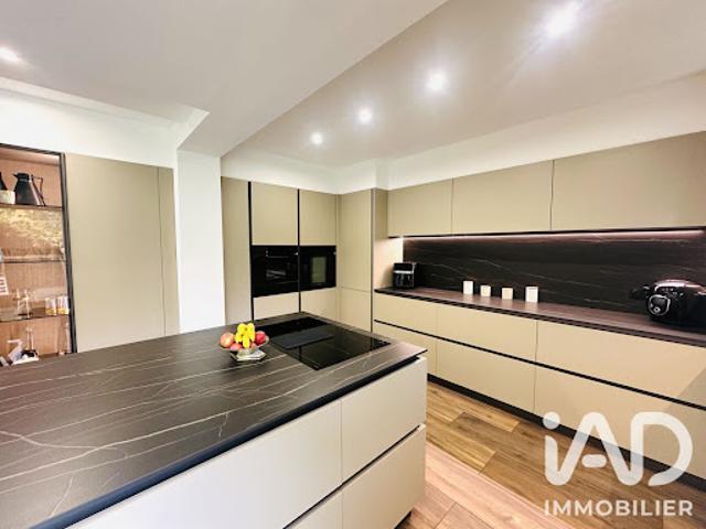 Vente Maison 9 pièces 350 m2 Iwuy