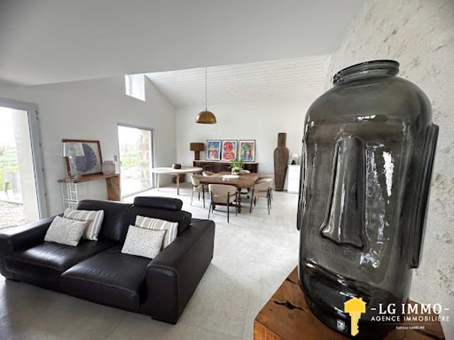 Vente Maison 9 pièces 384 m2 Epargnes