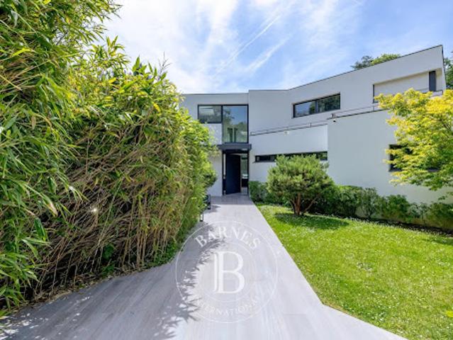 Vente Maison 9 pièces 387 m2 Garches