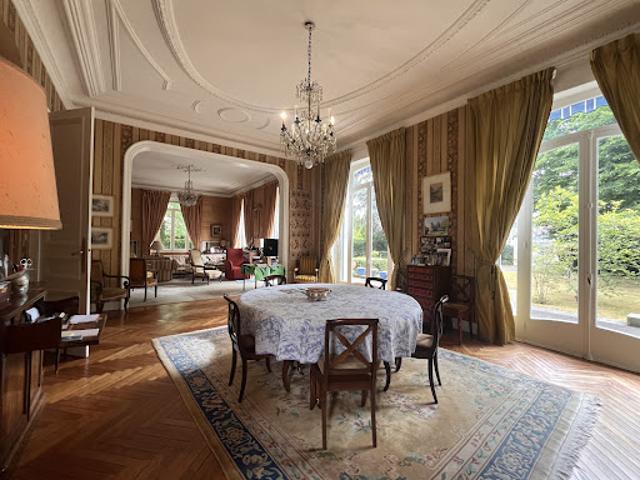 Vente Maison 9 pièces 380 m2 Tarbes
