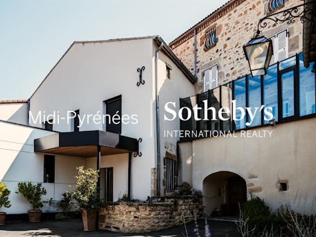 Vente Maison 9 pièces 395 m2 Vic le Comte