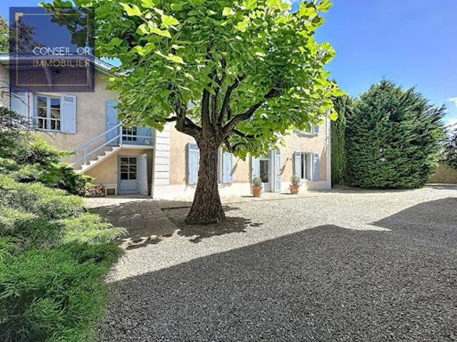 Vente Maison 9 pièces 400 m2 Irigny