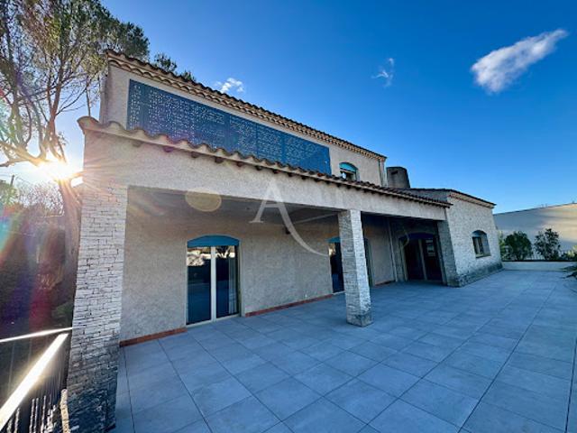 Vente Maison 9 pièces 435.45 m2 Nimes