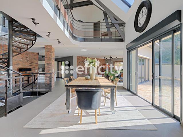 Vente Maison 9 pièces 433 m2 Verrieres le buisson