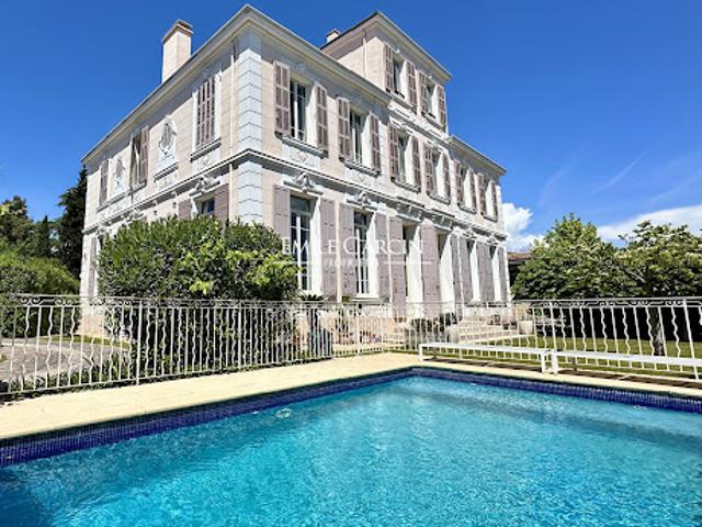 Vente Maison 9 pièces 450 m2 Marseille 12ème