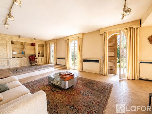 Vente Maison 9 pièces 550 m2 Borgo
