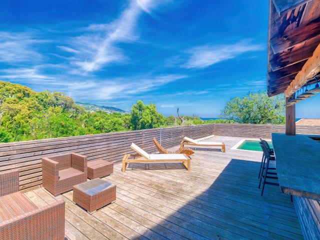 Vente Maison 9 pièces avec piscine et vue mer Furiani
