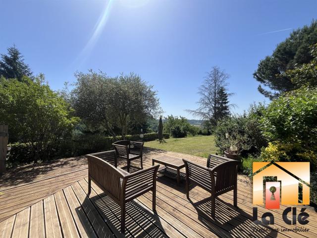 Vente maison 9 pièces avec piscine 5 minutes d'Agen 270m² Pont du Casse