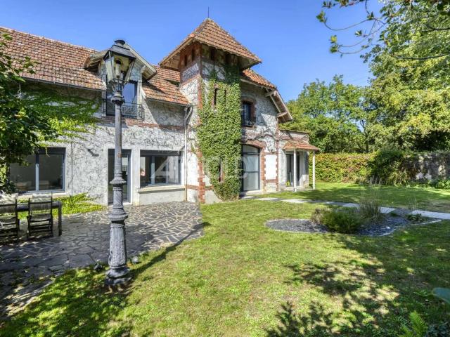 Vente maison 9 pièces Nantes Centre Ville 44