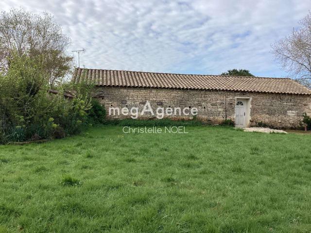 Vente maison 9 pièces Sainte Gemme la Plaine 85