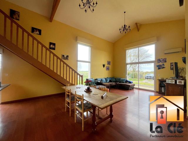 Vente maison contemporaine 5/6 chambres 47270 Saint Martin. 199m² La sauvetat de savères