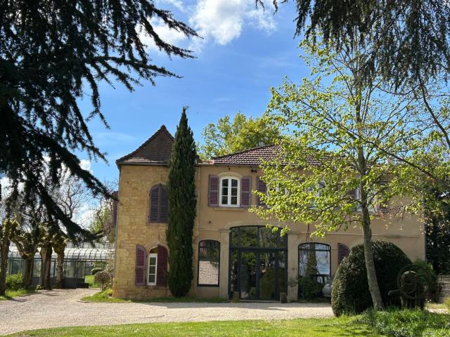 Vente Maison bourgeoise 363 m² à Charlieu 890 000 € 363m² Charlieu