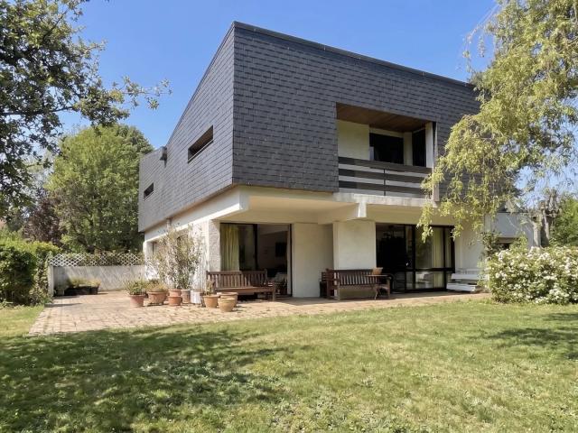 Vente maison d'architecte 189 m2 Saint Sauveur sur Ecole