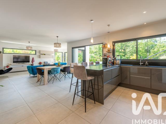 Vente Maison d'architecte 6 pièces 156m² Saint Martin Bellevue