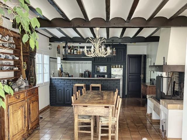 Vente Maison d'architecte 8 pièces 350m² Tarbes