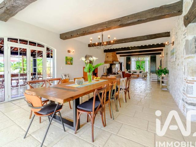Vente Maison de campagne 11 pièces 453m² Saint Etienne d'Orthe