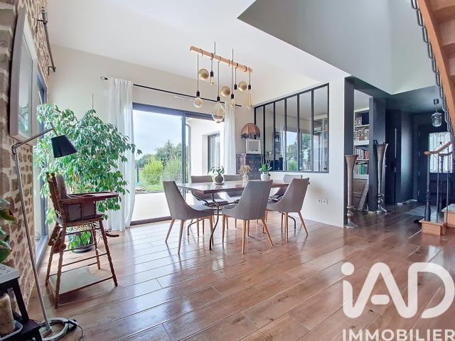 Vente Maison de campagne 8 pièces 149m² Tinténiac