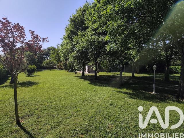 Vente Maison de campagne 8 pièces 208m² Port Sainte Marie
