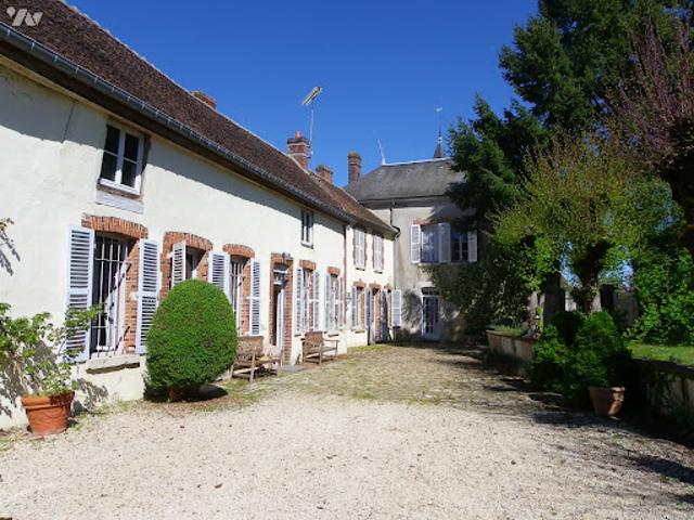 Vente Maison de maître 12 pièces 288 m2 Chuelles
