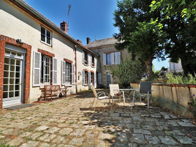 Vente Maison de maître 12 pièces 314 m2 Chuelles