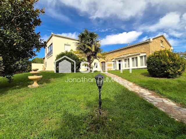 Vente Maison de maître 12 pièces 360 m2 Lavelanet