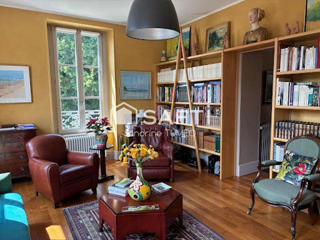 Vente Maison de maître 7 pièces 193 m2 Arbois