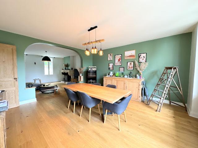Vente Maison de maître 7 pièces 232.54 m2 Montagne