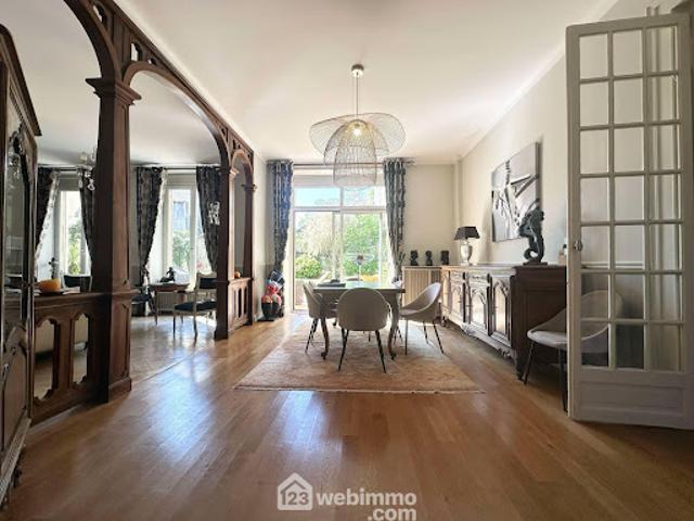 Vente Maison de maître 8 pièces 341 m2 Laon